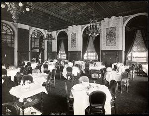 Matsal på Copley Plaza hotel, Boston, 1912 eller 1913 (silvergelatintryck)